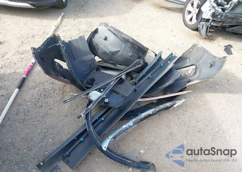 2017 Infiniti Qx30 Premium z USA, uszkodzony, nr VIN SJKCH5CRXHA021230